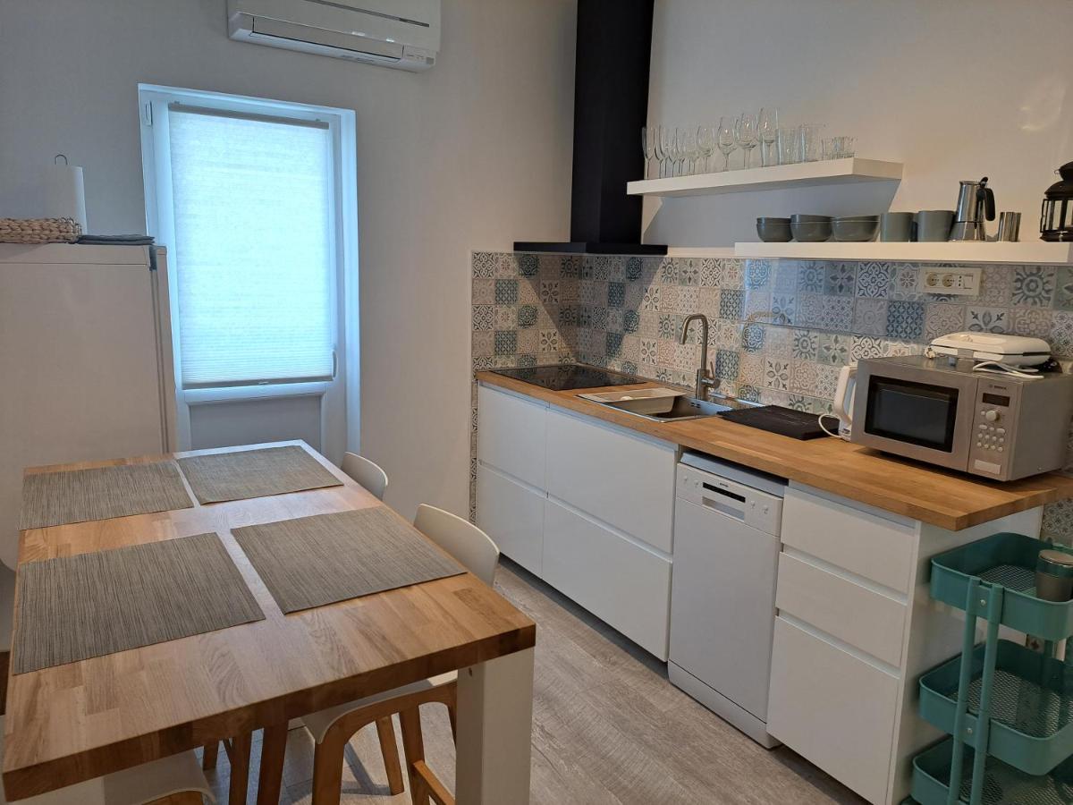 Apartment Grandic Baska  Bagian luar foto