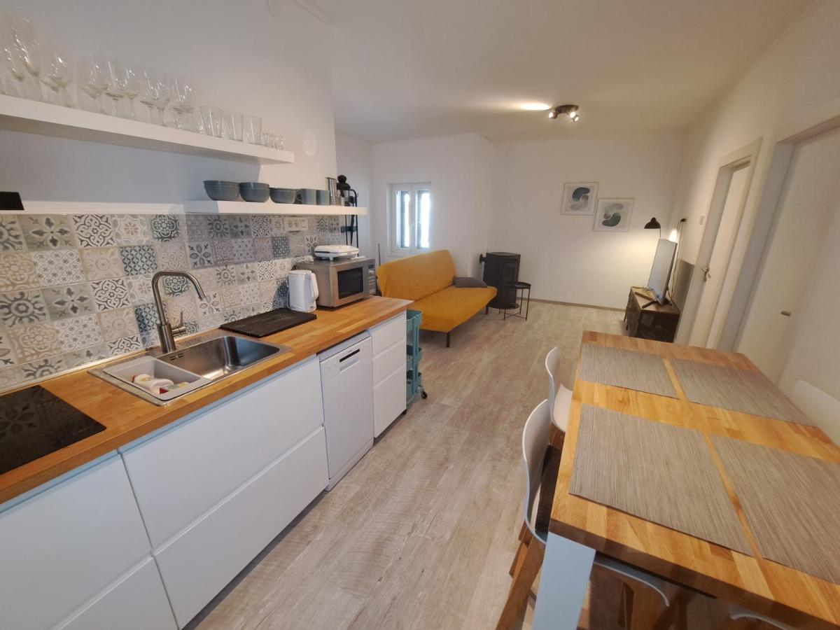 Apartment Grandic Baska  Bagian luar foto