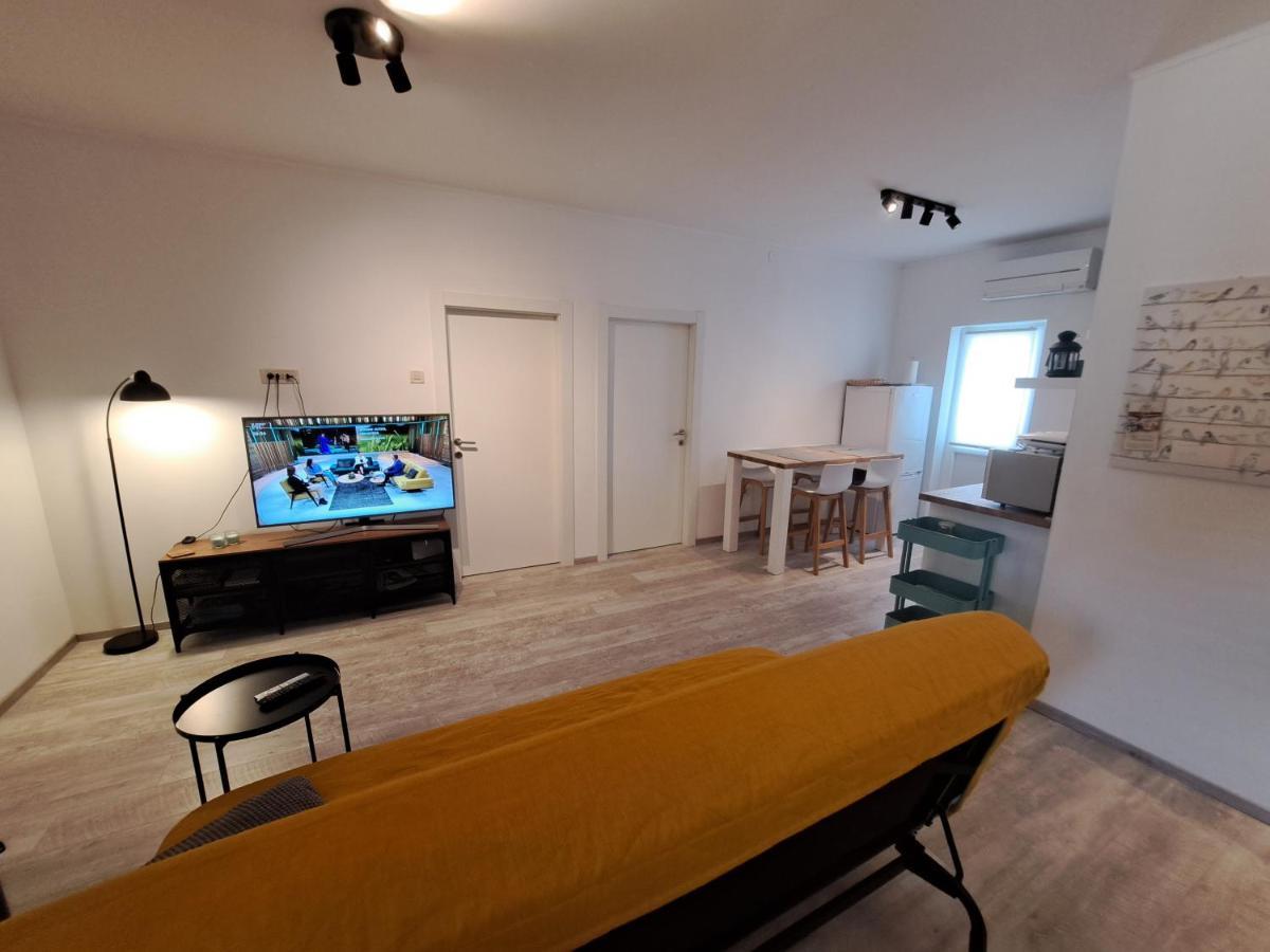 Apartment Grandic Baska  Bagian luar foto
